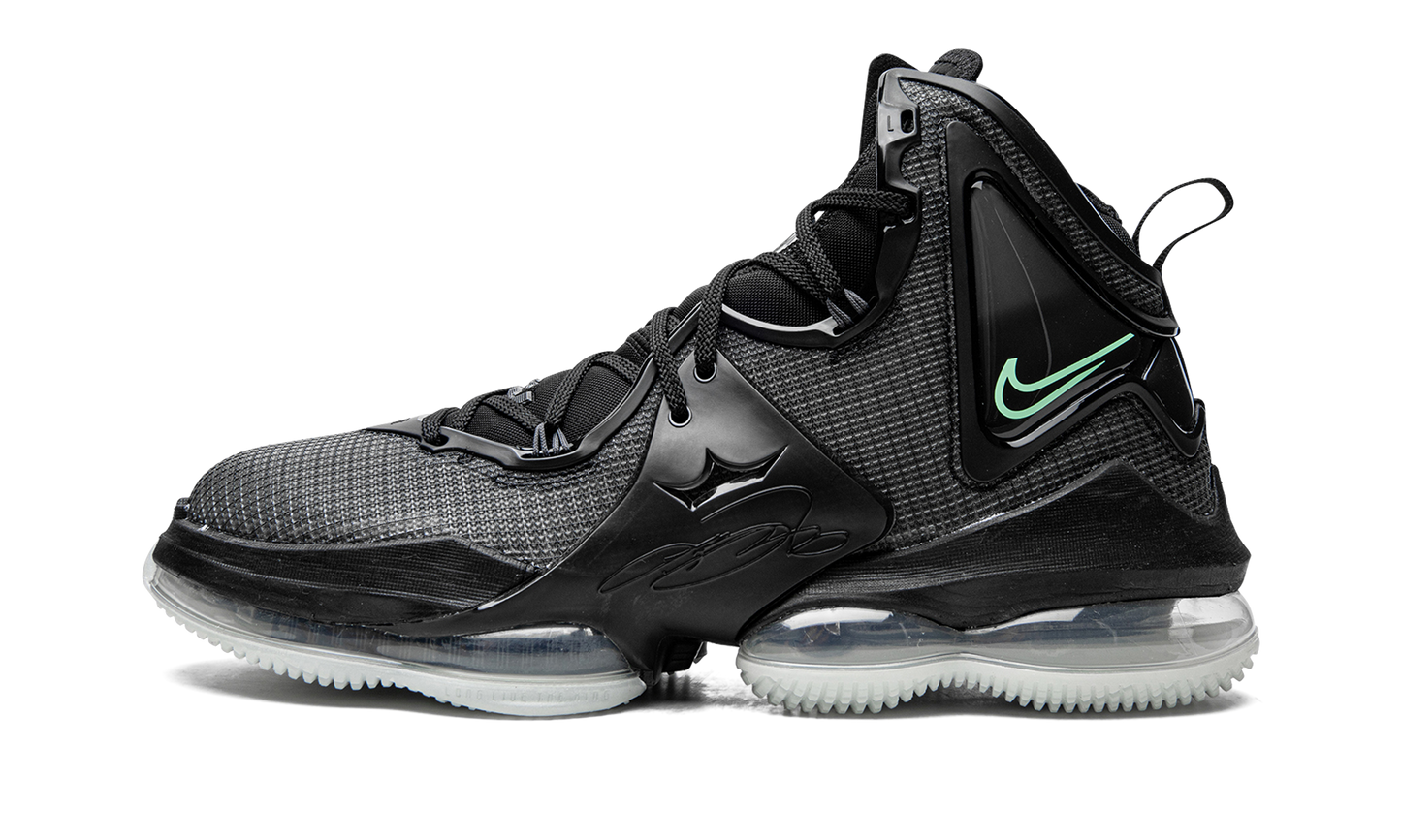 LeBron XIX Green Glow CZ0203 003
