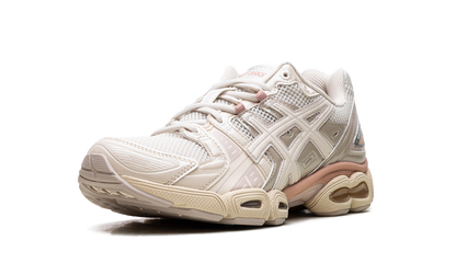 Gel Nimbus 9 WMNS Pale Oak / Cream 1202A278 201