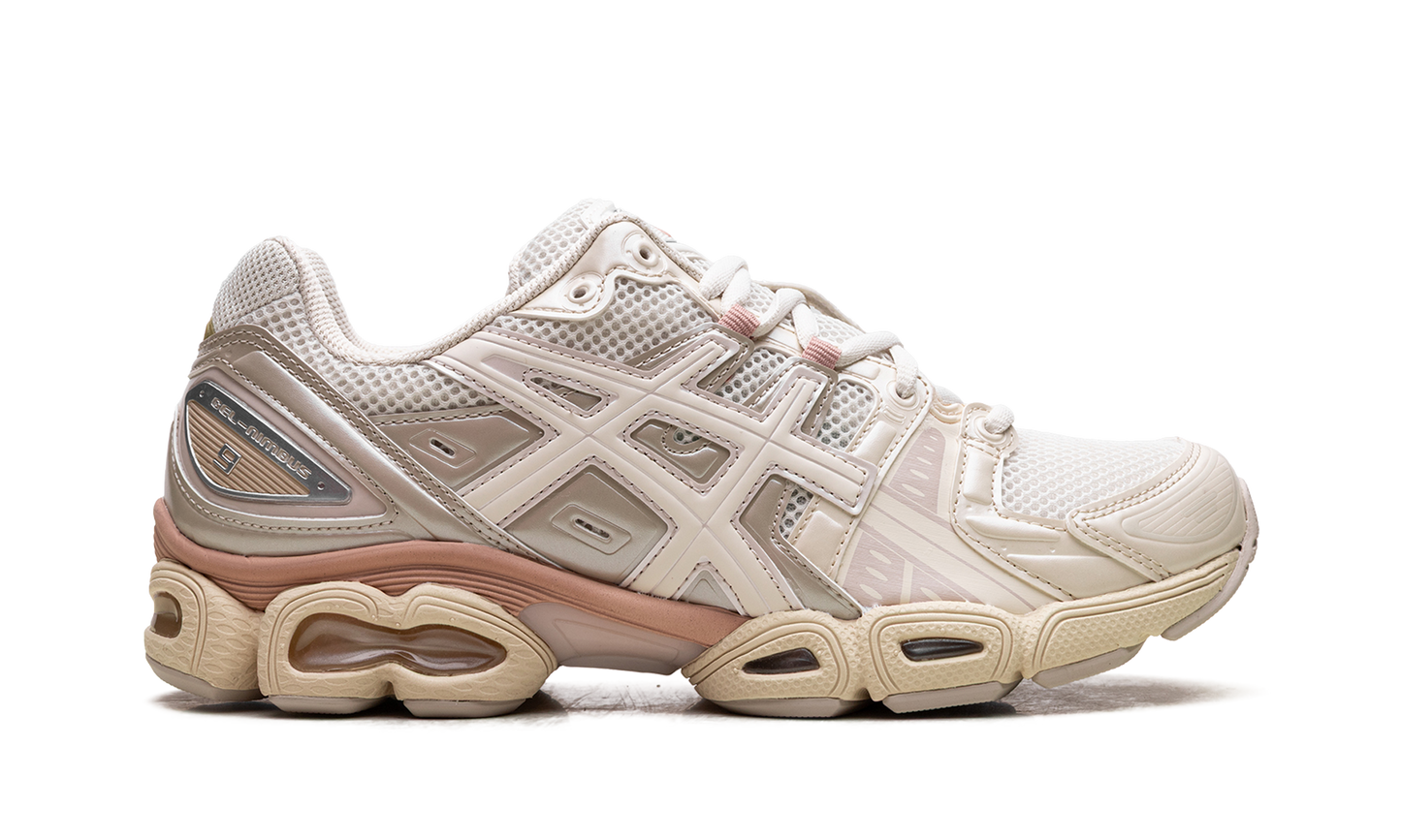 Gel Nimbus 9 WMNS Pale Oak / Cream 1202A278 201