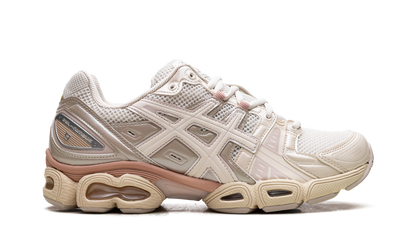Gel Nimbus 9 WMNS Pale Oak / Cream 1202A278 201