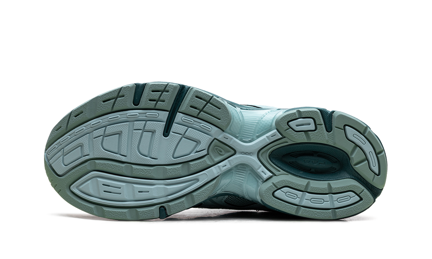 UB2-S Gel-1130 WMNS Wasabi Aquatic 1202A191 300
