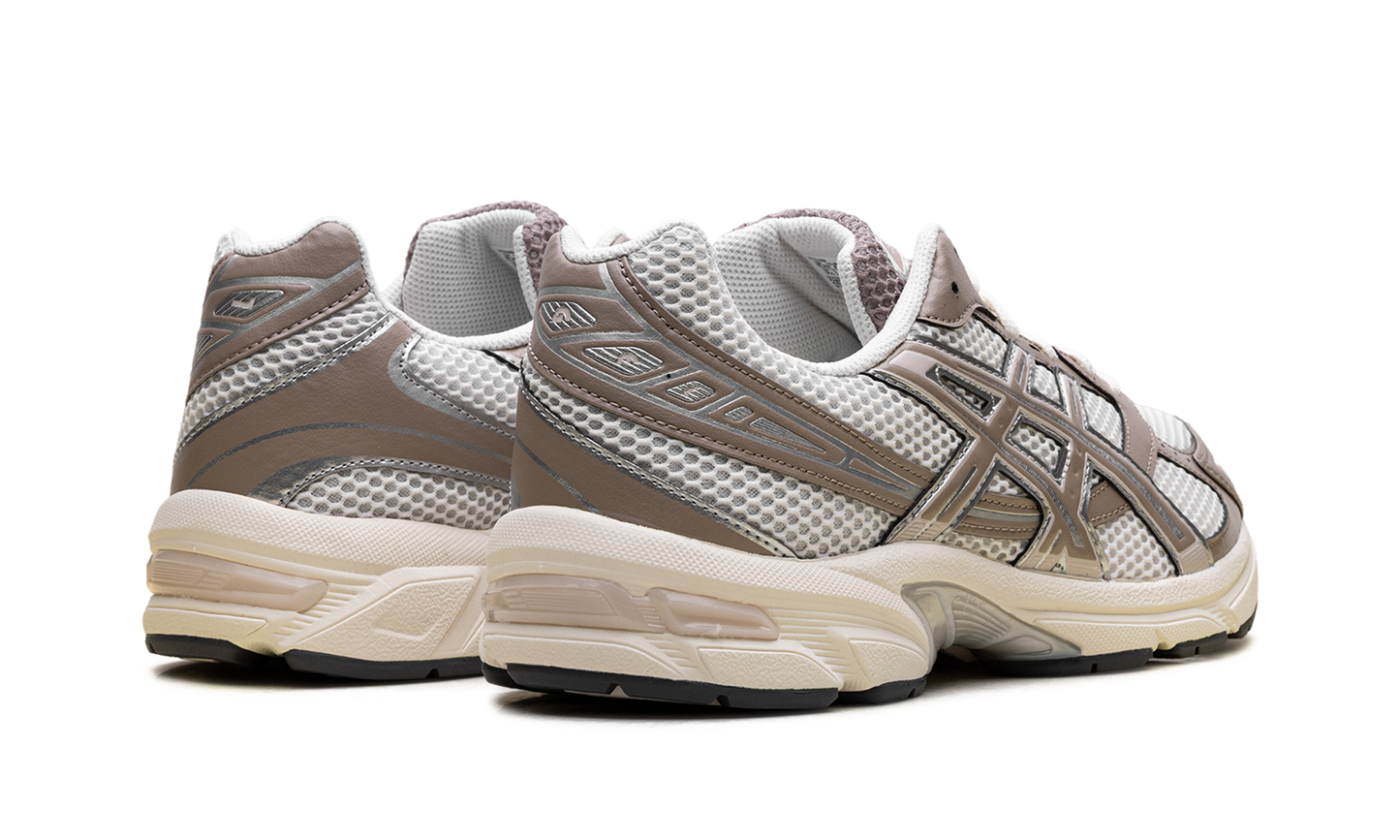 Gel 1130 WMNS Cream Cinnamon 1203A609 108