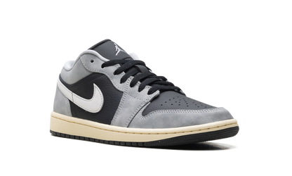 Air Jordan 1 Low SE Light Smoke Grey HQ2010 012