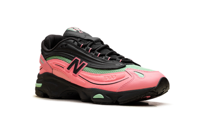1000 Black / Pink - Footlocker Exclusive M1000FDM