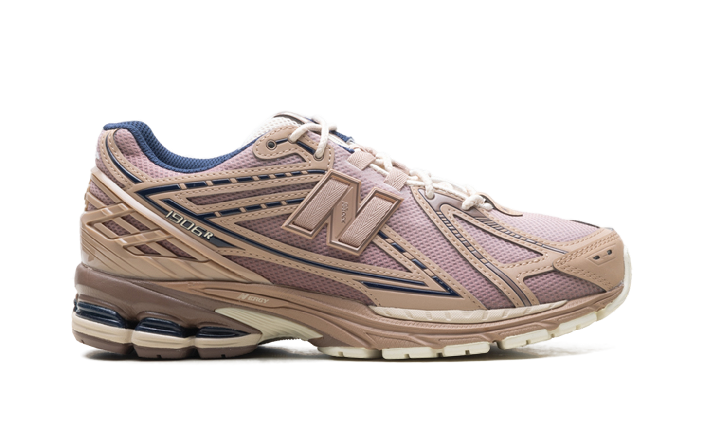 1906R Earth Shadow / Flat Taupe U1906REN