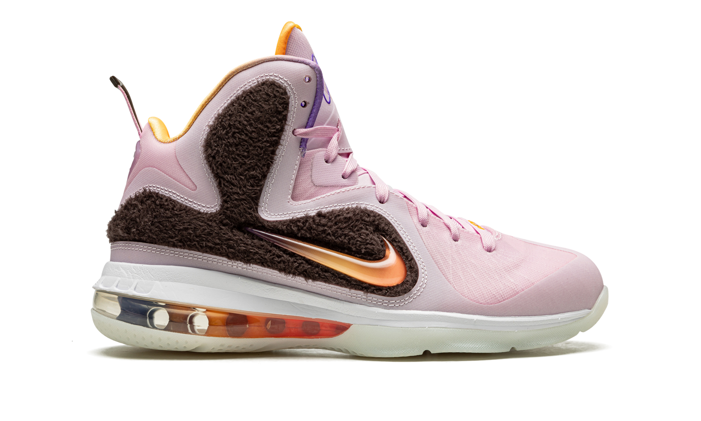 LeBron 9 King of LA (2022) DJ3908 600