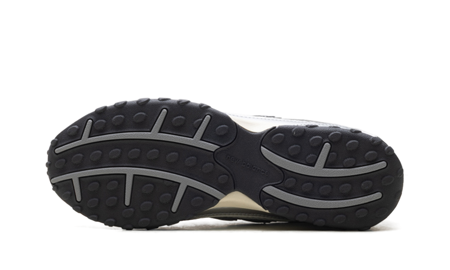 204L Silver Metallic Black U204LSWD