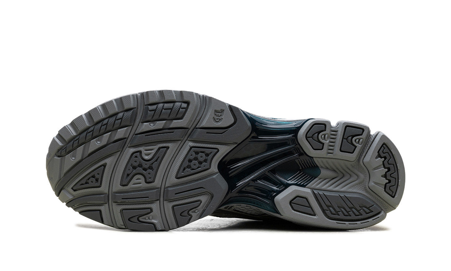 Gel Kayano 14 Glacier Grey Pure Silver 1203A537 021