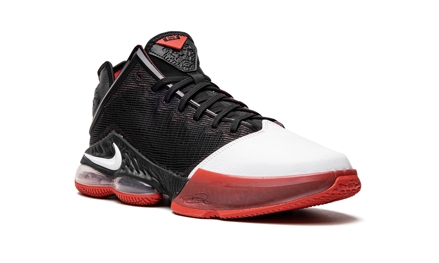 LeBron 19 Low Bred DH1270 001