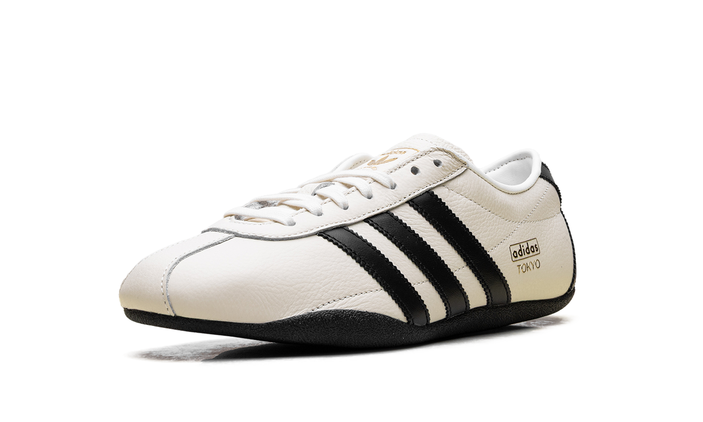 Tokyo WMNS  Off White / Black  JQ0597