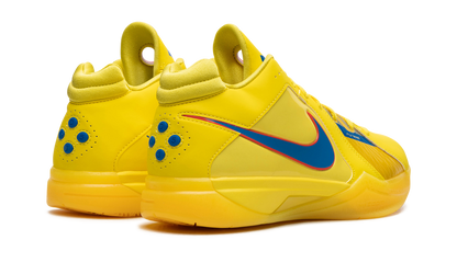 KD 3 Christmas FD5606 700