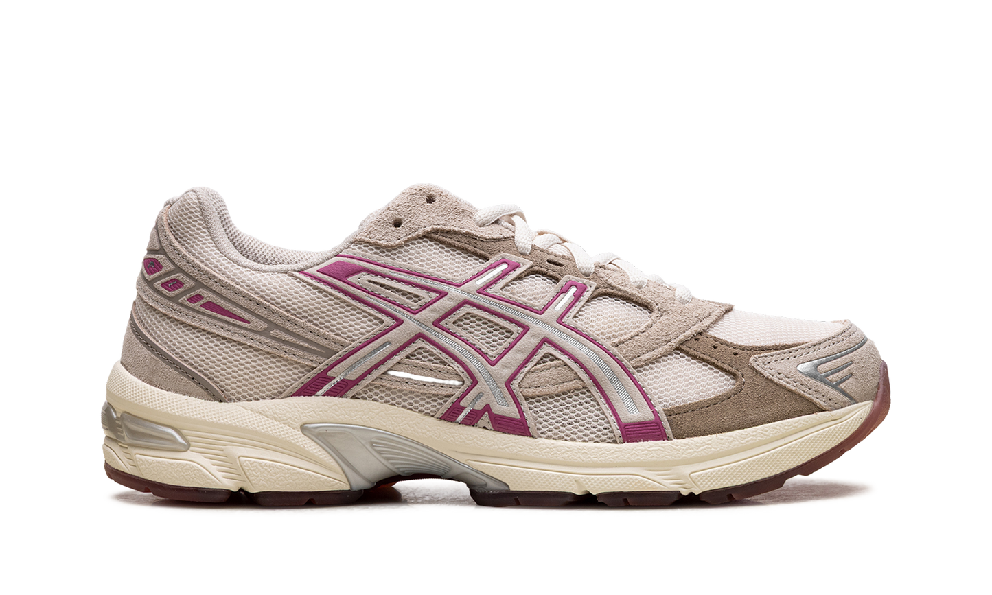 Gel-1130 WMNS Oatmeal Peyote 1202A527 250
