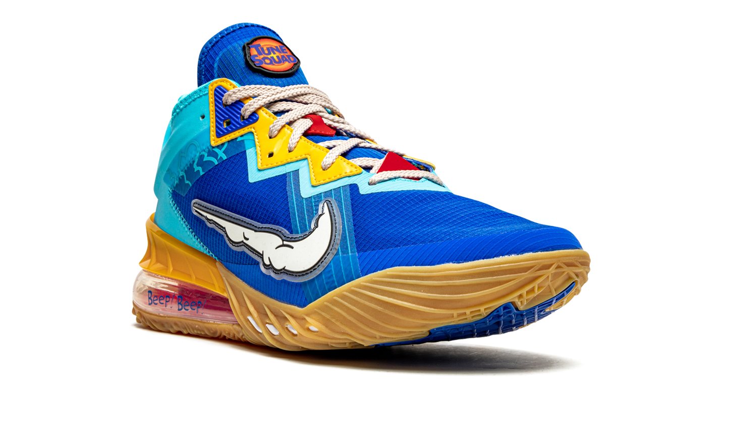 LeBron 18 Low Wile E. Coyote vs Roadrunner CV7562 401