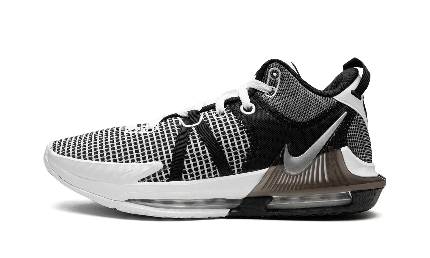 LeBron Witness VII Metallic Silver DM1123 100