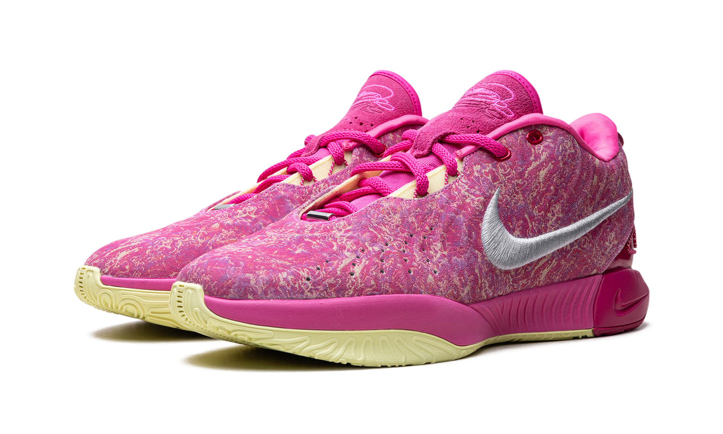 LeBron 21 The World Is Your Oyster HF0700 900