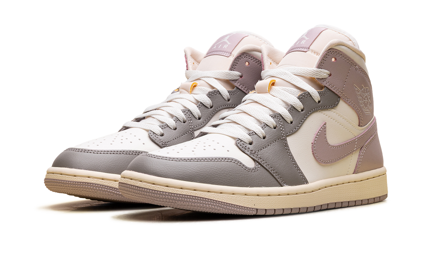 Air Jordan 1 Mid WMNS Enigma Stone / Particle Rose BQ6472 122