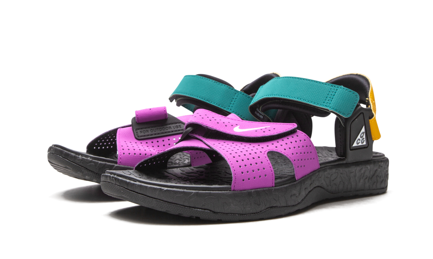ACG AIR DESCHUTZ Vivid Purple CT2890 002