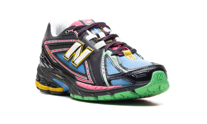 1906R Black / Pink - Footlocker Exclusive U1906RDM