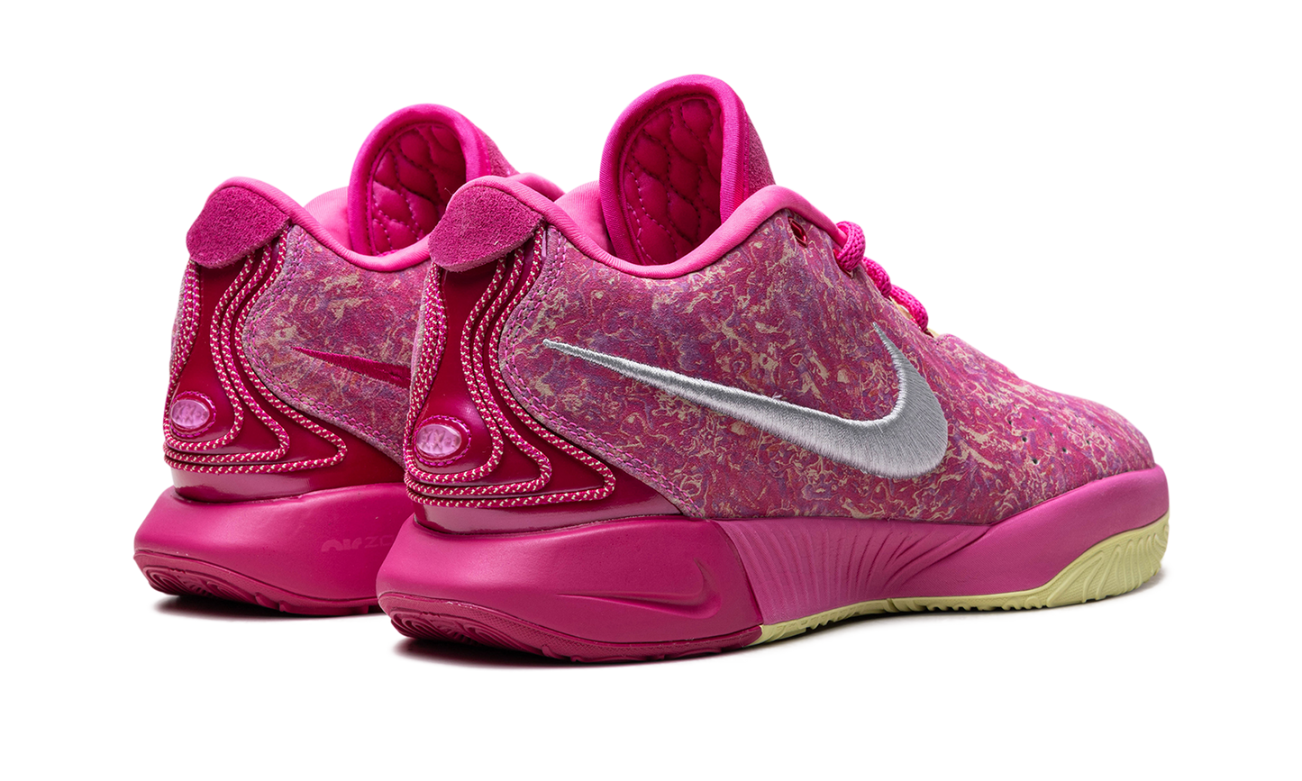 LeBron 21 The World Is Your Oyster HF0700 900