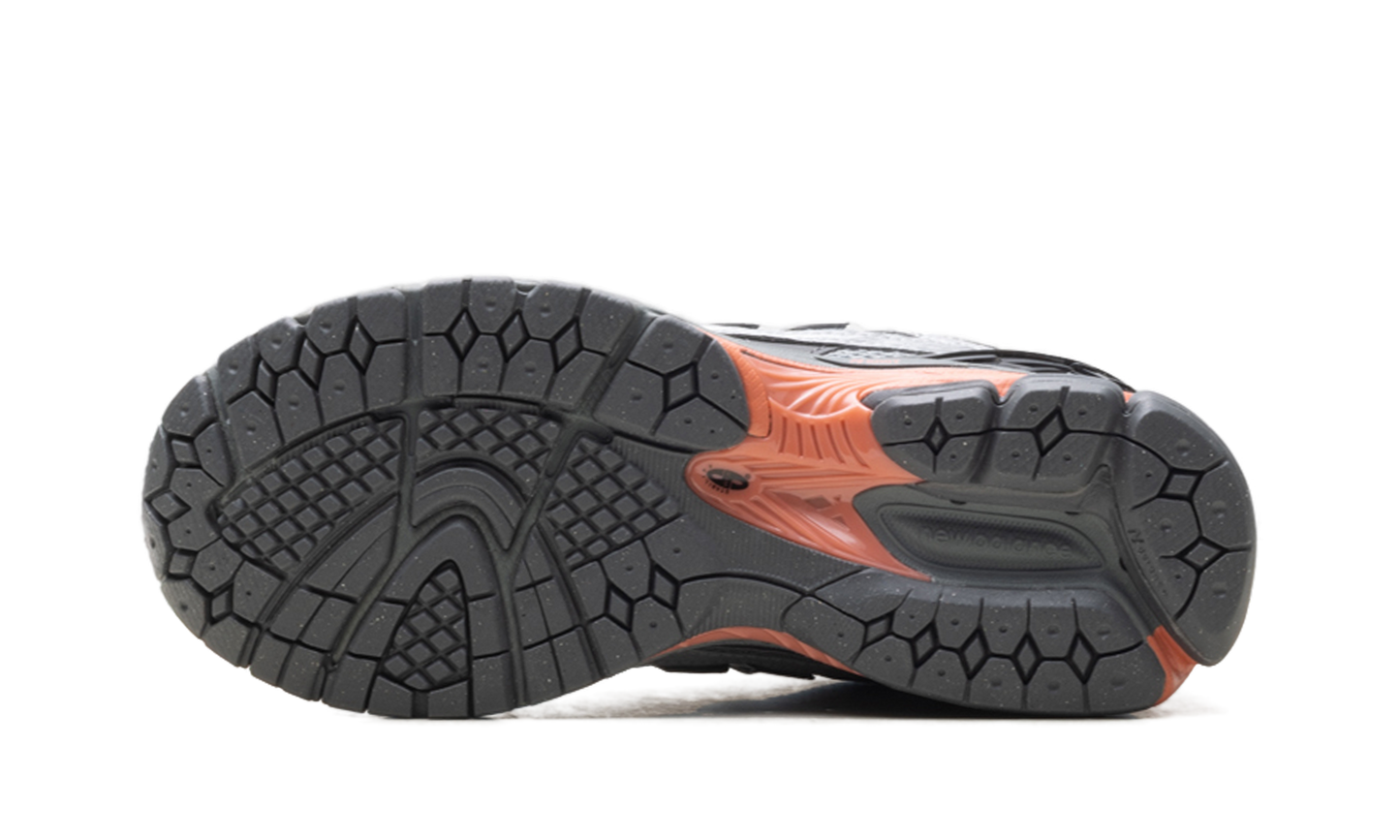 1906U BSTN - 10th Anniversary U1906NF