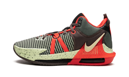 LeBron Witness VII Alligator DM1123 001