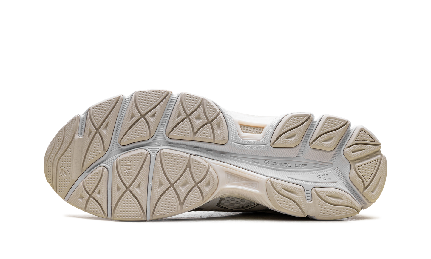Gel-Cumulus 16 White 1203A733 102