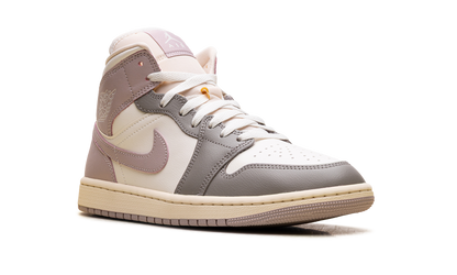 Air Jordan 1 Mid WMNS Enigma Stone / Particle Rose BQ6472 122