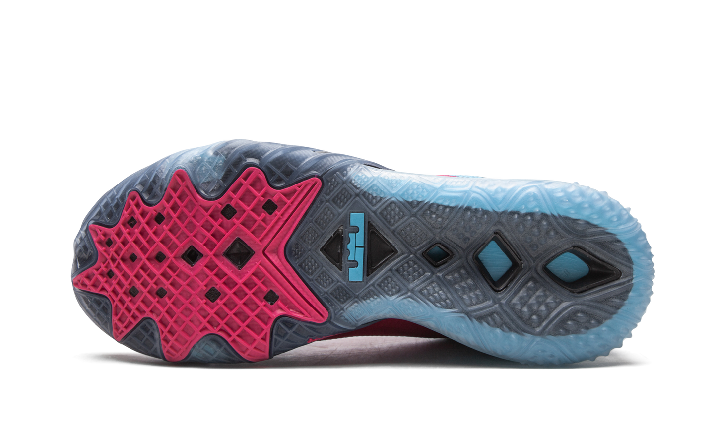 Lebron 18 Fireberry CV7562 600