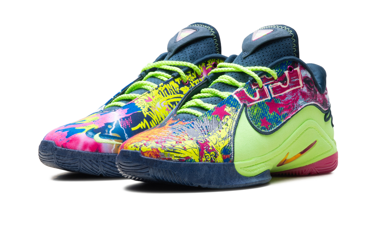 LeBron 22 Bryce's World HV8451 400