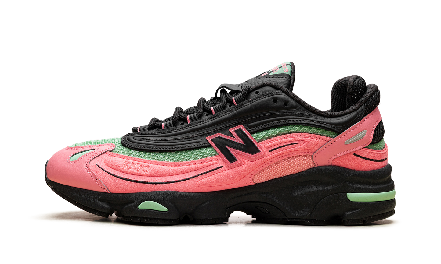 1000 Black / Pink - Footlocker Exclusive M1000FDM