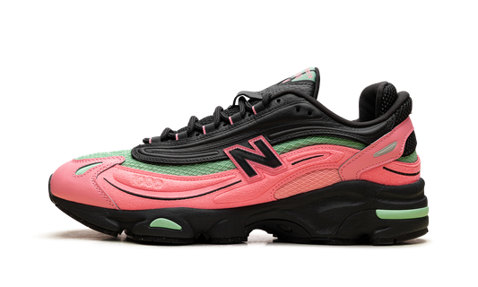 1000 Black / Pink - Footlocker Exclusive M1000FDM