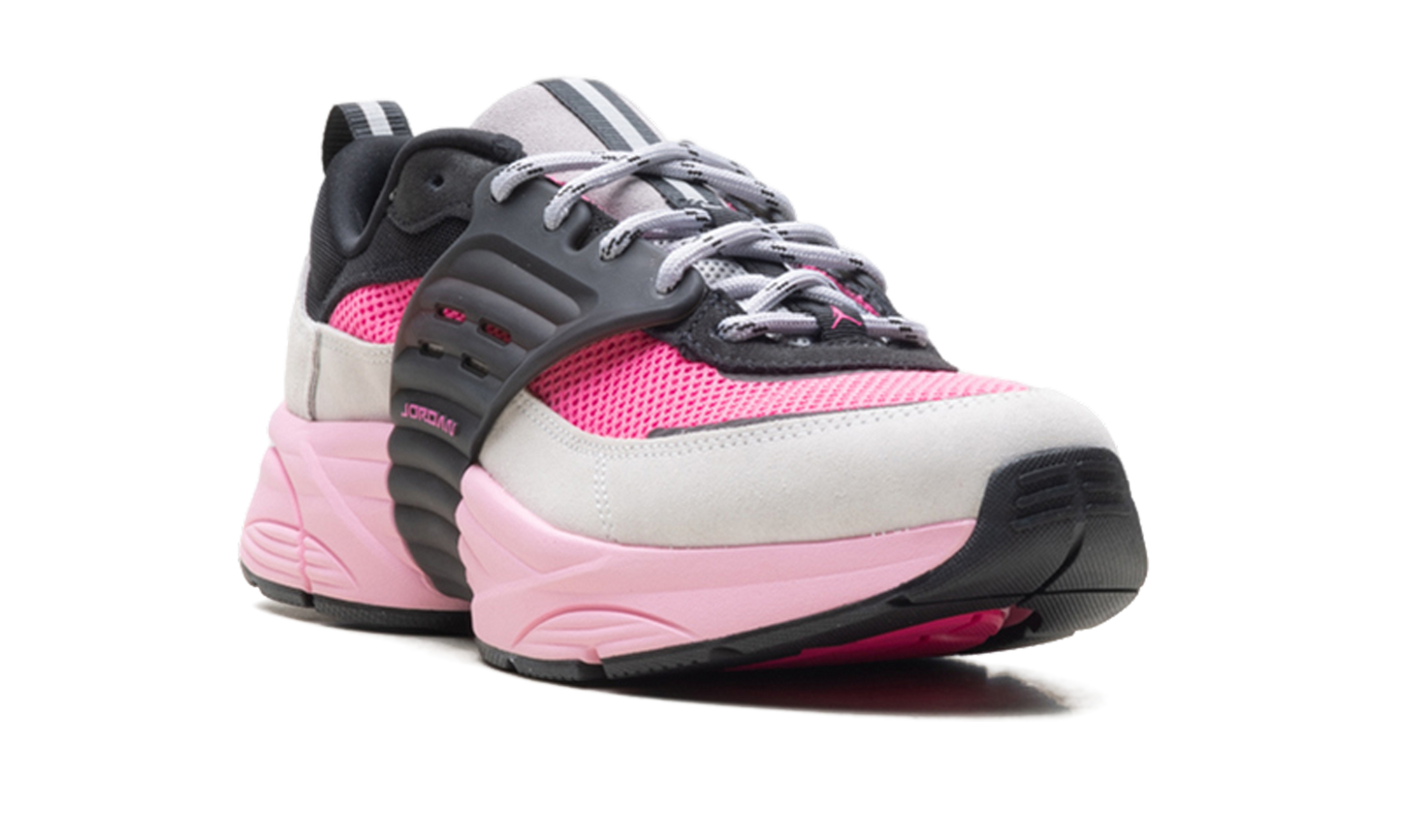 Jordan Trunner O/S Pink Blast IB3722 002