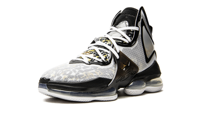 LeBron 19 Royalty CZ0203 100