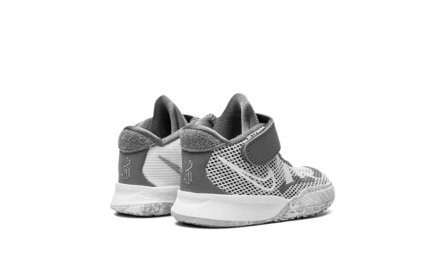 Kyrie 7 SE TD Chip