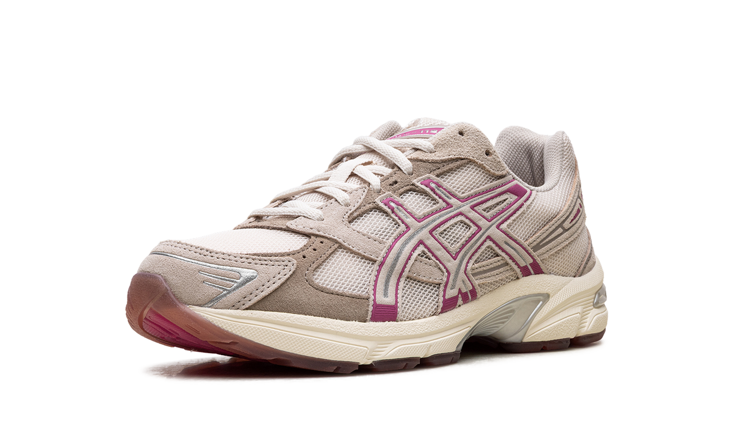 Gel-1130 WMNS Oatmeal Peyote 1202A527 250