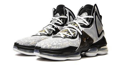 LeBron 19 Royalty CZ0203 100