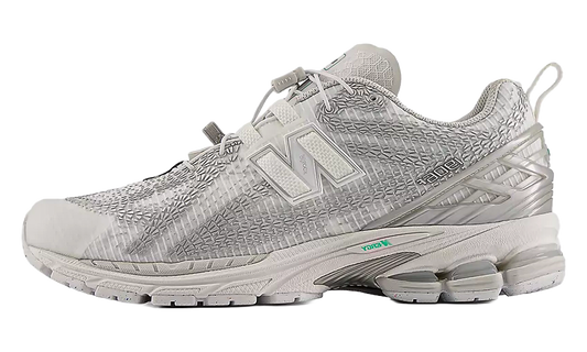 1906F White Silver Metallic U190611X