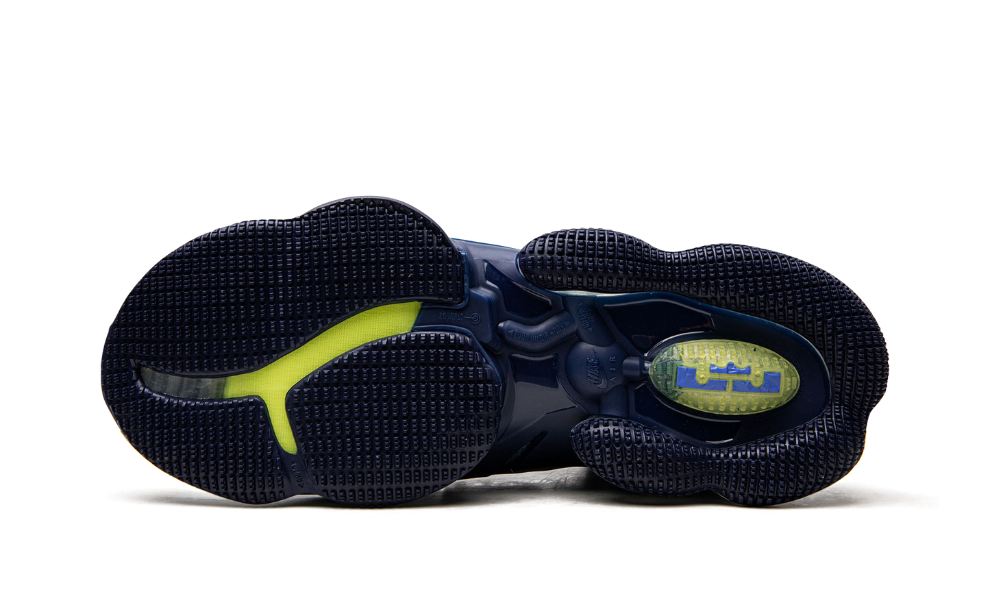LeBron 19 Fast Food CZ0203 400