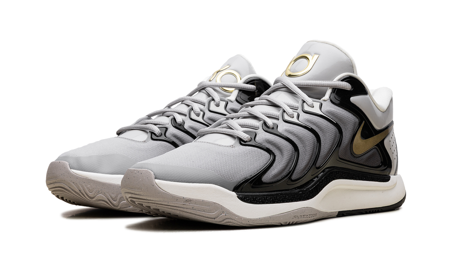 KD 17 Light Iron Ore / Metallic Gold FJ9487 003