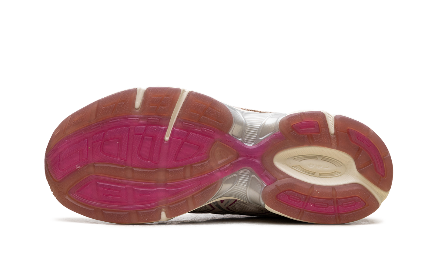 Gel-1130 WMNS Oatmeal Peyote 1202A527 250