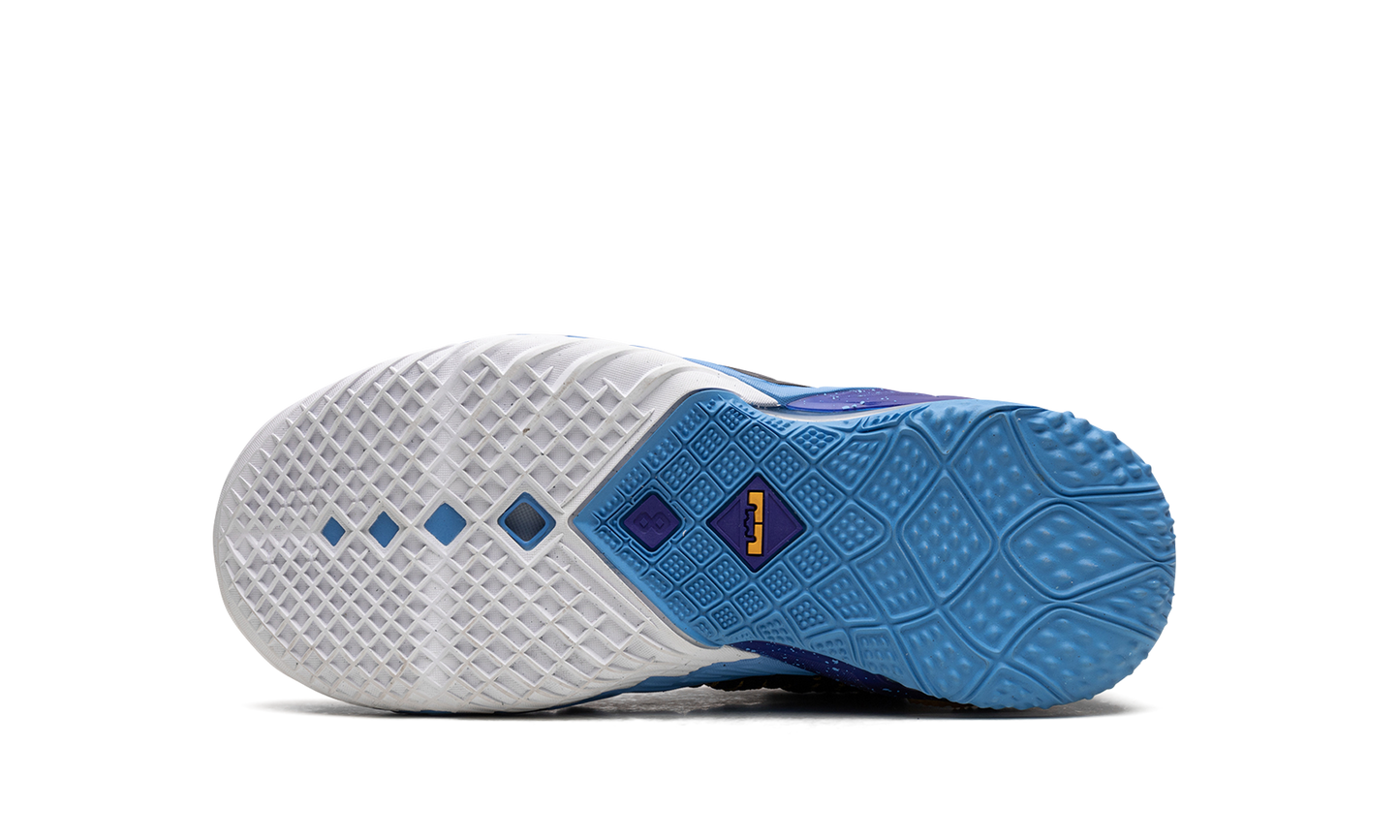 LeBron 18 GS Minneapolis Lakers CW2760 006
