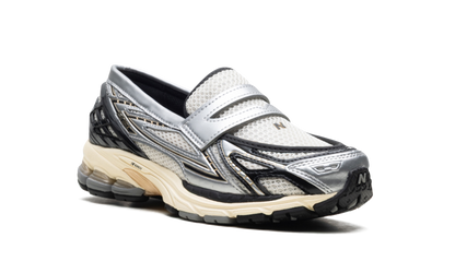 1906L Silver Metallic Cream U1906LOB