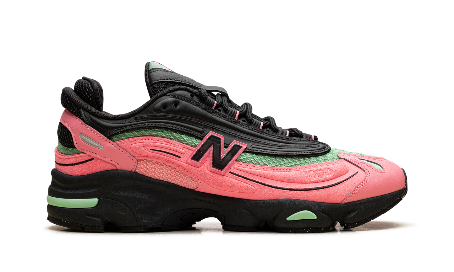 1000 Black / Pink - Footlocker Exclusive M1000FDM