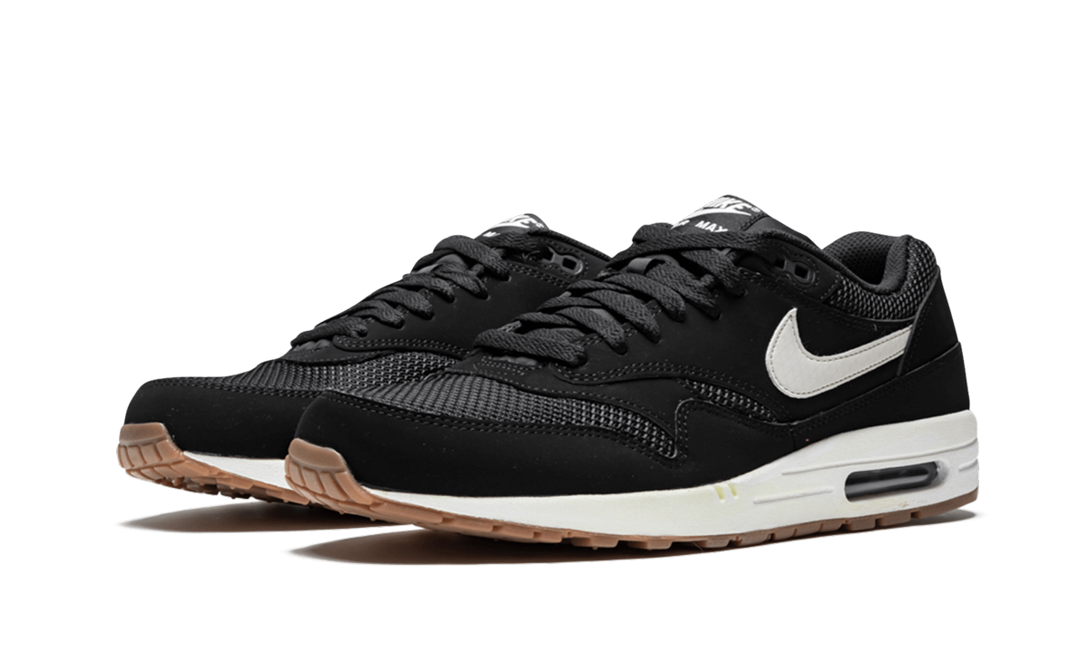 Air Max 1 Essential Black 537383 026