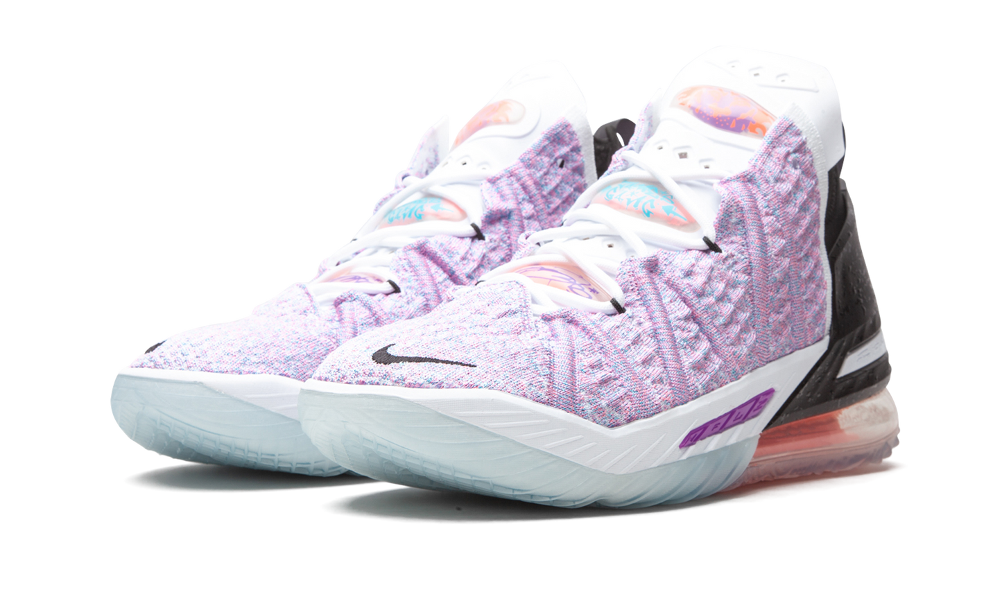 LeBron 18 Multicolor CQ9283 900