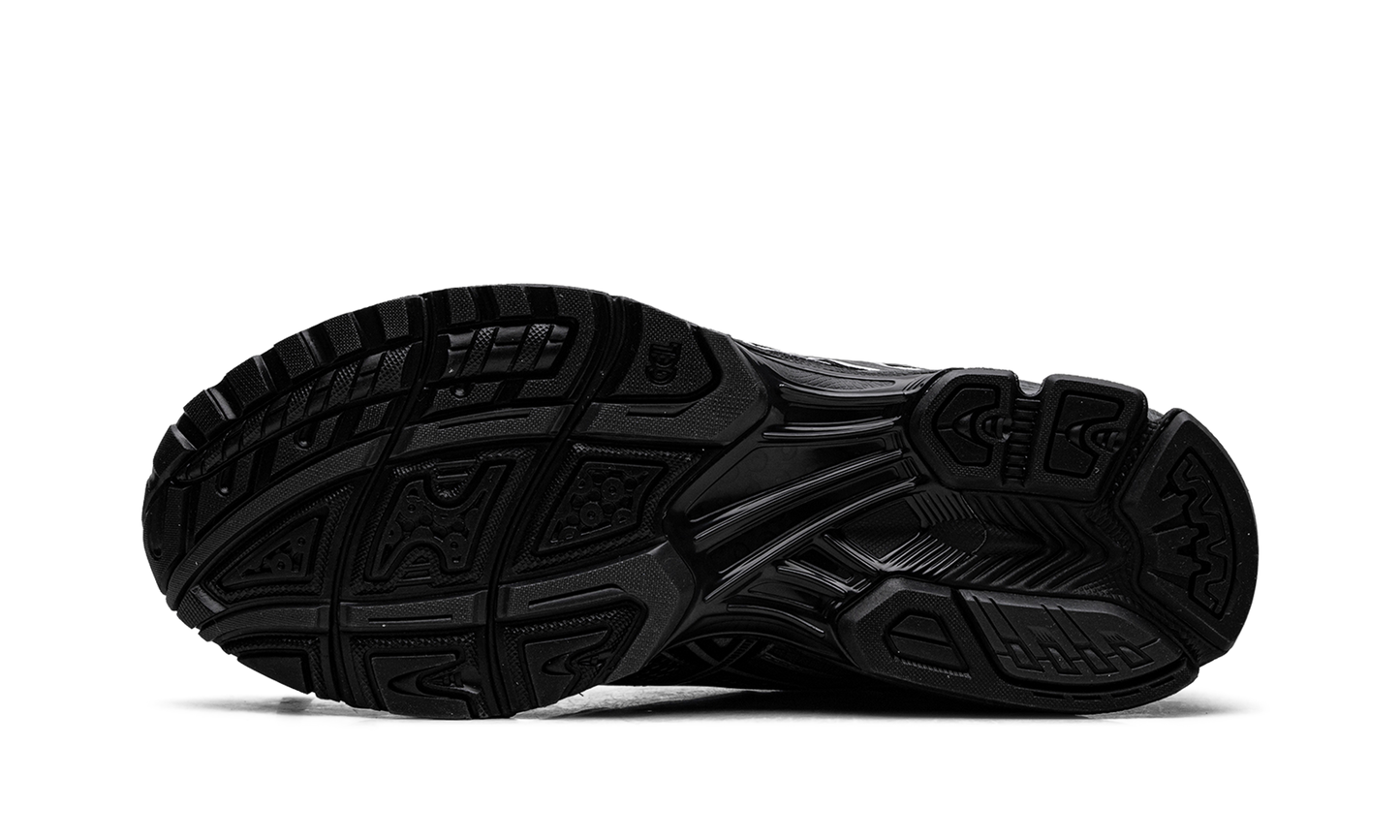 Gel-Nimbus 10.1 Unaffected Silver Black 1203A836 020