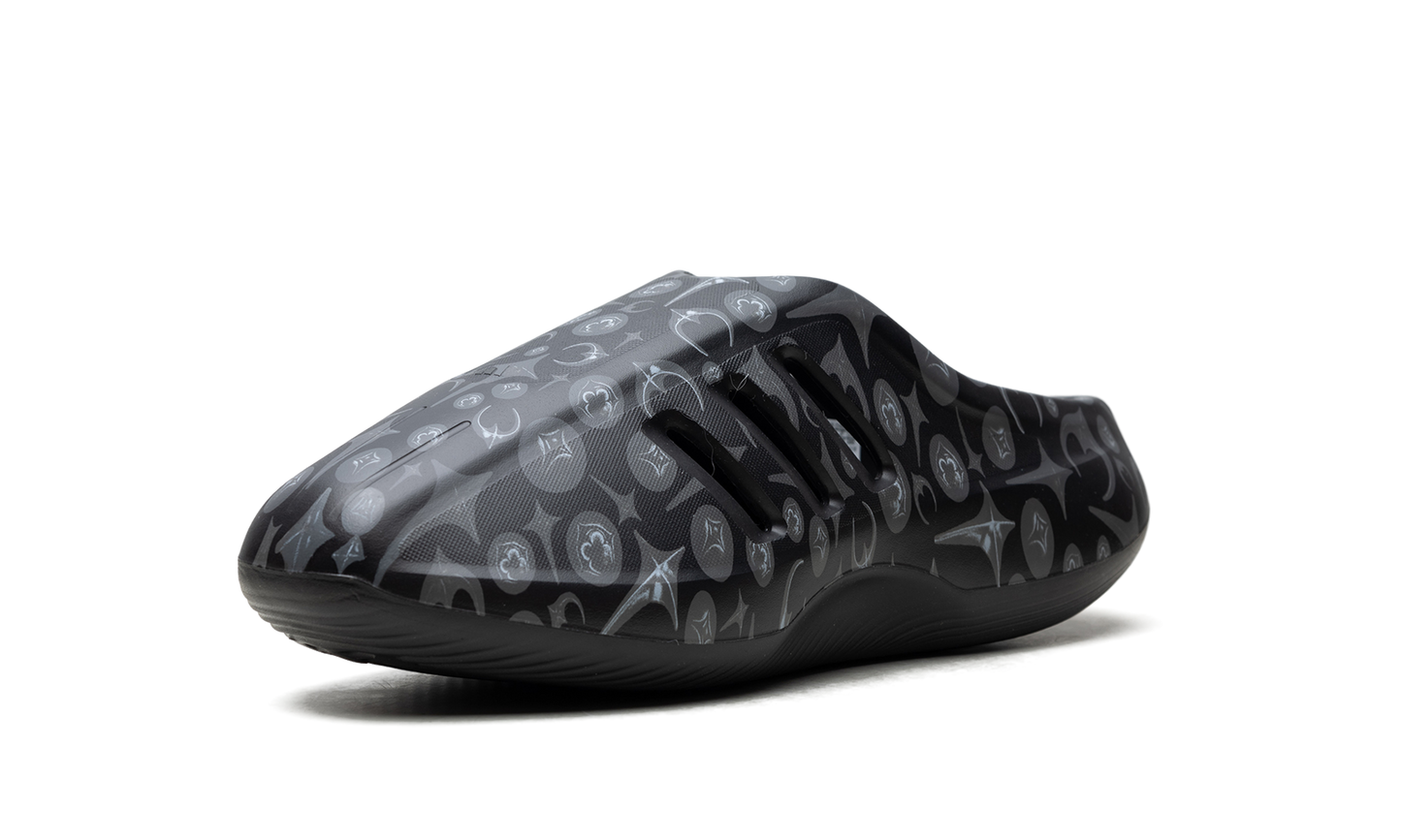 adiFOM IIInfinity Mule  Thug Club Core Black  KI0825
