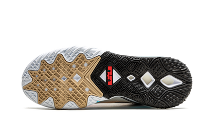 Lebron XVIII Low Stewie Griffin CV7562 104