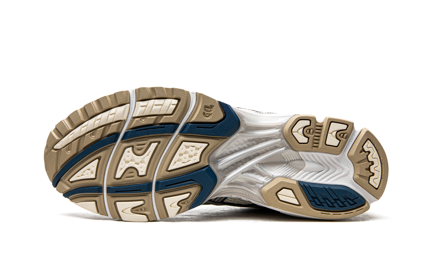 GELKAYANO 14 Cream / Pure Silver 1201A019 105