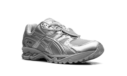 GEL-Nimbus 10.1 Kimh¨¥kim - Pure Silver 1203A833 020